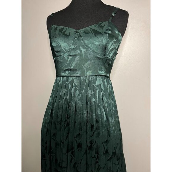 Lulus Dark Green Emerald Satin Jacquard Pleated Midi Dress Size XS Fall Coquette - Picture 5 of 13